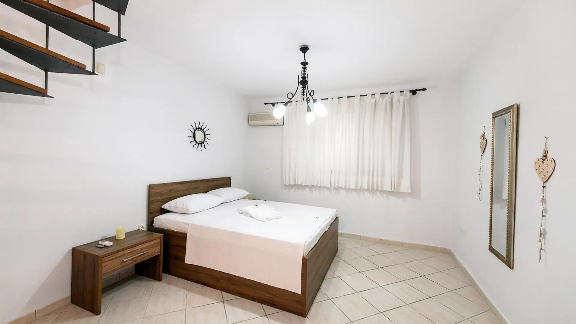 Village Club 27 Néa Fókaia Tatil Evi